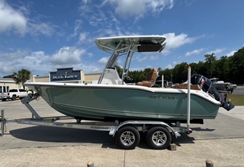 2027 Key West 219 FS Mangrove Mist Boat
